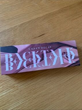 Urban Decay Backtalk Eyeshadow Palette - Pink and Black Swirl